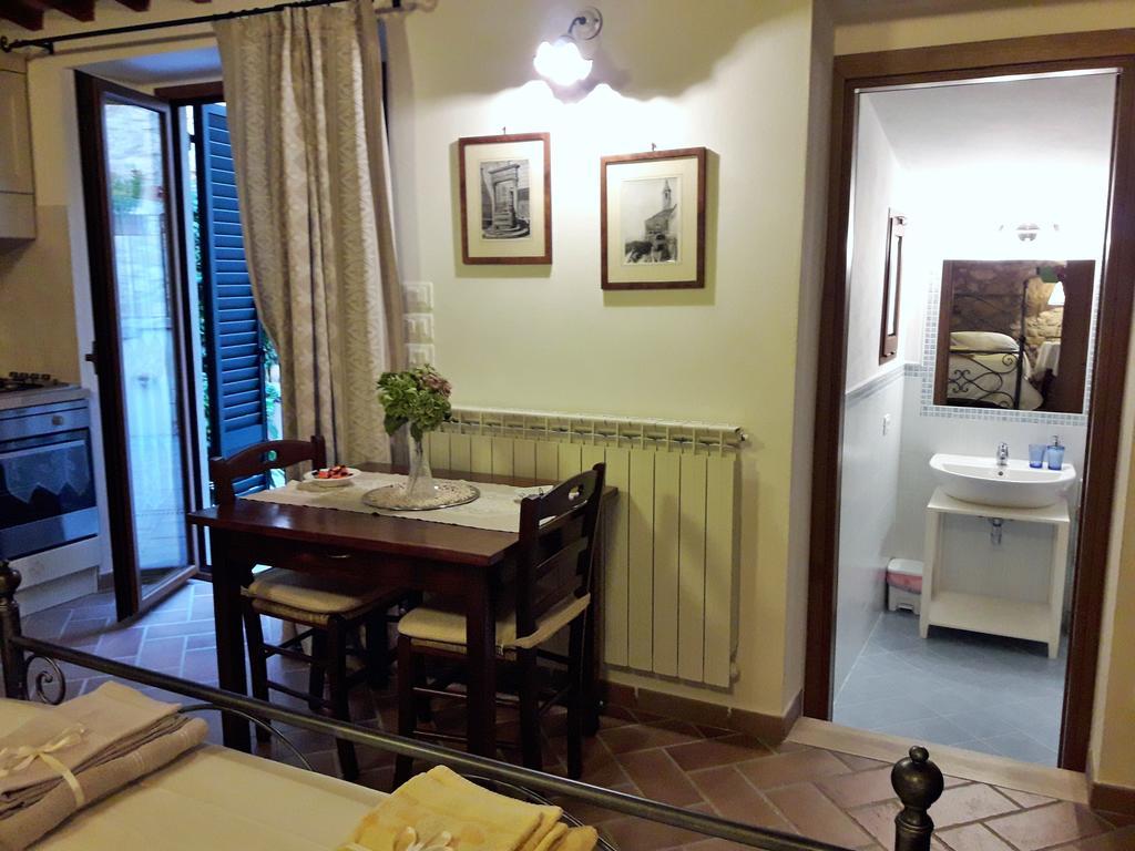 La Corte Antica ปีเอนซา ภายนอก รูปภาพ